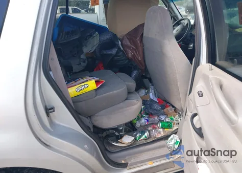 2000 Ford Expedition Xlt z USA, uszkodzony, nr VIN 1FMRU15L3YLB57452